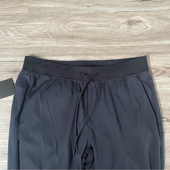 Lululemon Great Wall Pant - Picture 3 of 6